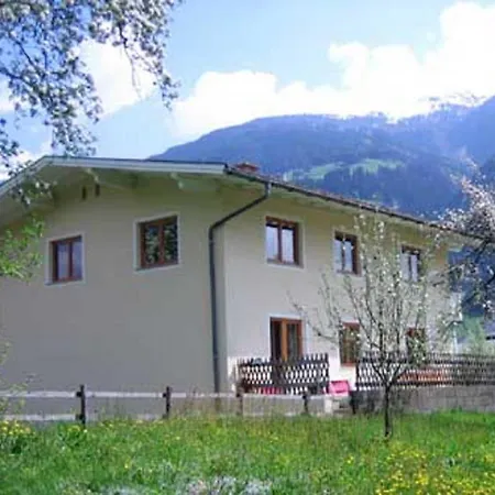 Stoanerhof Apartment Fuegen