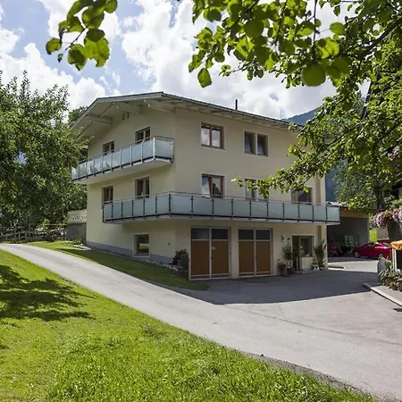 Stoanerhof Fuegen